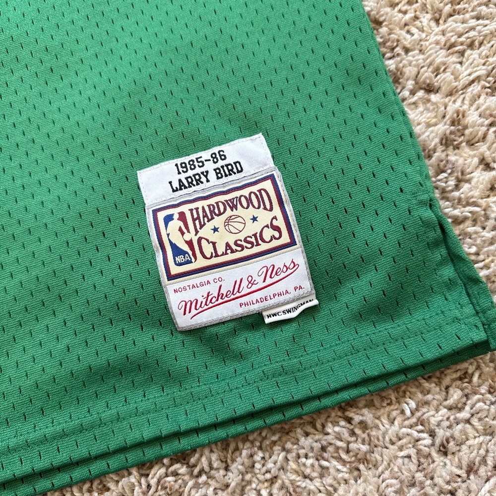 Mitchell & Ness Kids Larry Bird Boston Celtics 1985-86 Swingman Jersey XL 18/20 - Picture 4 of 8